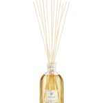 The new scent from Dr. Vranjes, Rosa Tabacco, brings together the romanticism of rose and the intensity of tobacco for a musky scent that reimagines florals.