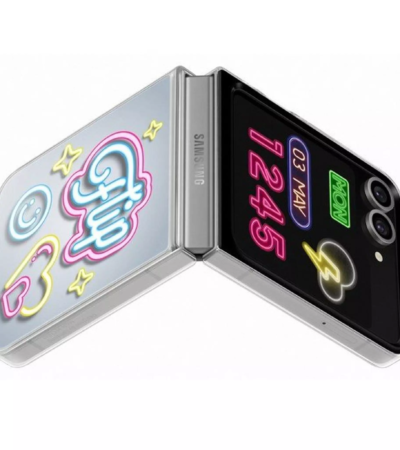 Official Samsung Galaxy Z Flip 6 Flipsuit Case in White with Card Slot