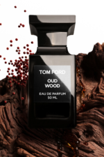 ⁦Tom Ford - Oud Wood Parfum (50ml)⁩ - الصورة ⁦3⁩