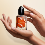 ⁦Giorgio Armani - Si Eau de Parfum (50ml)⁩ - الصورة ⁦3⁩
