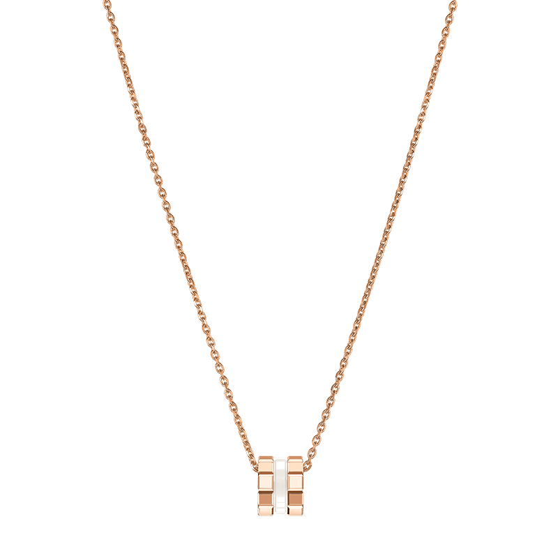 20260707_024331_8c2b1dee-bcc1-42b7-a312-69be66a35ef0.png CHOPARD Ice Cube Pendant - Image 1